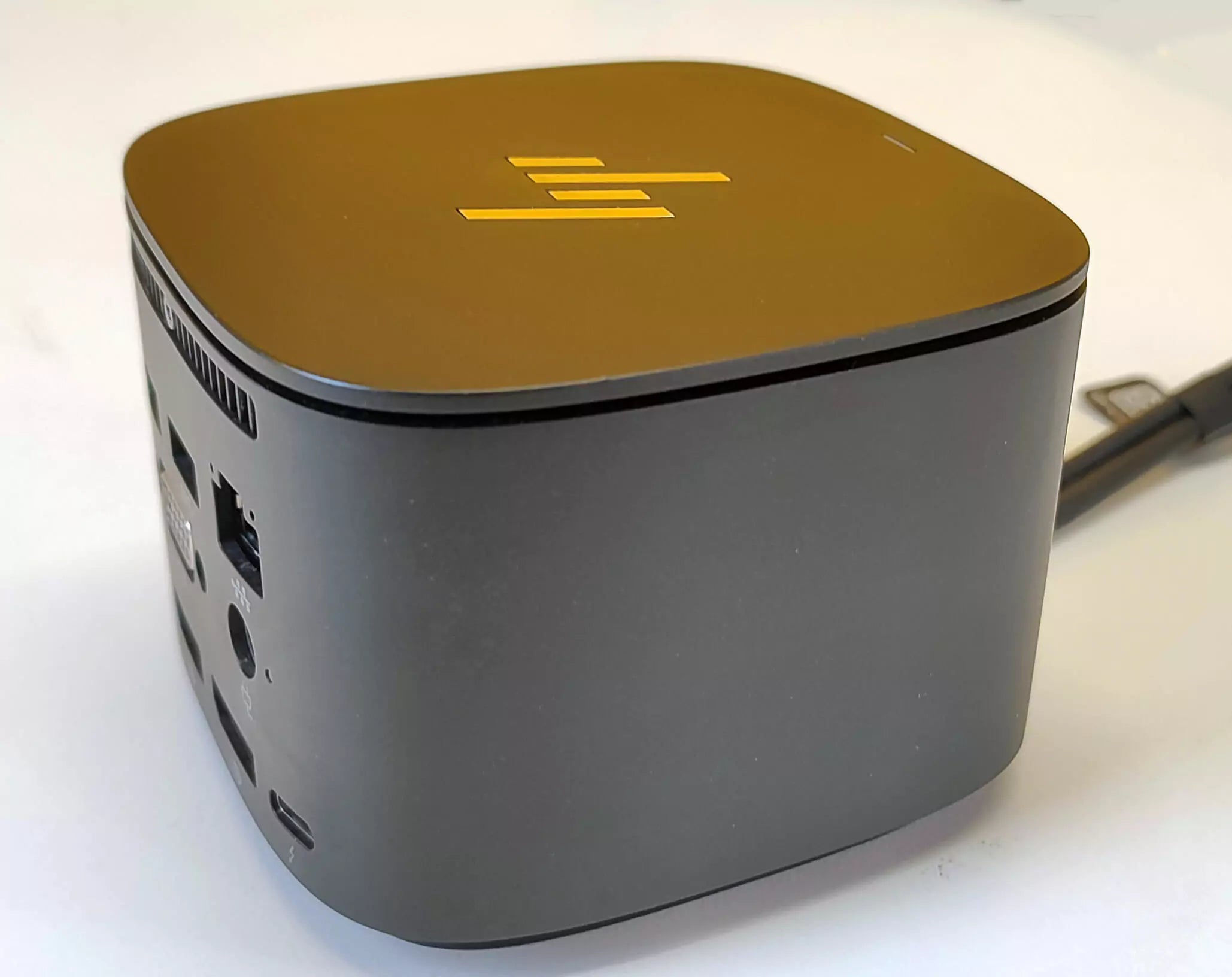 Docking Station HP Thunderbolt Dock 230W G2 hsn-ix01 - Potenza e Connettività per il tuo Laptop USB Type-C Display Port VGA Docking Station HP Thunderbolt Dock 230W G2 hsn-ix01 - Potenza e Connettività per il tuo Laptop USB Type-C Display Port VGA